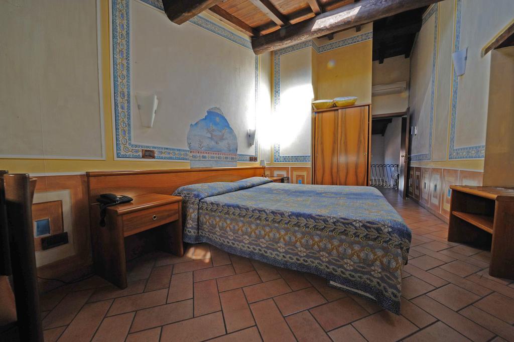 Albergo Giulia Gonzaga Sabbioneta Exterior photo